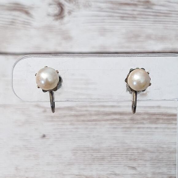 Vintage Jewelry - Vintage Screw On Earrings Small Faux Pearl - Condition Issues